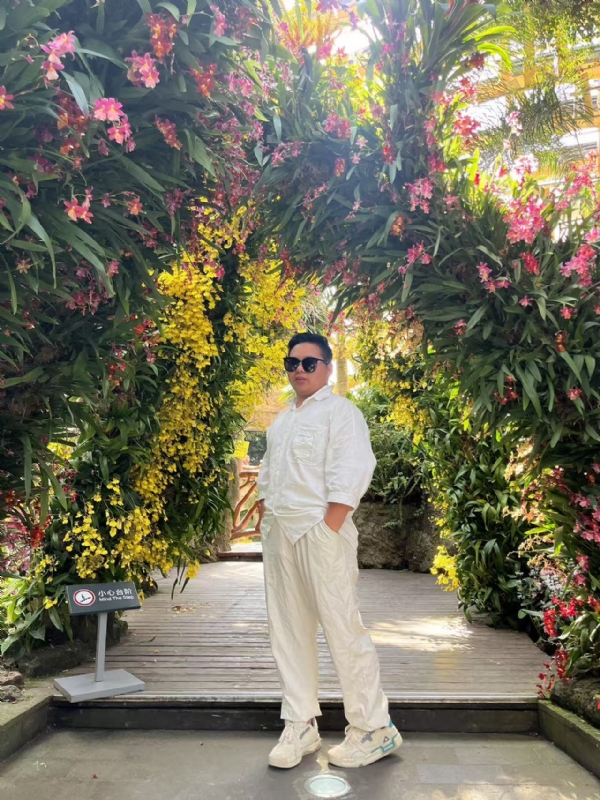 少一点的第一张照片--山西上门女婿服务网